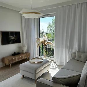  Apartament White 5 Min Airport Polska
